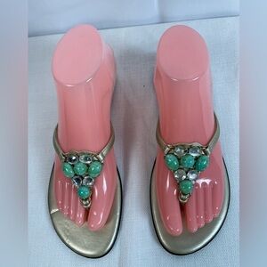 A Giannetti Made In Italy Slip On Thong Sandals Gold Jewelry Size 8.5